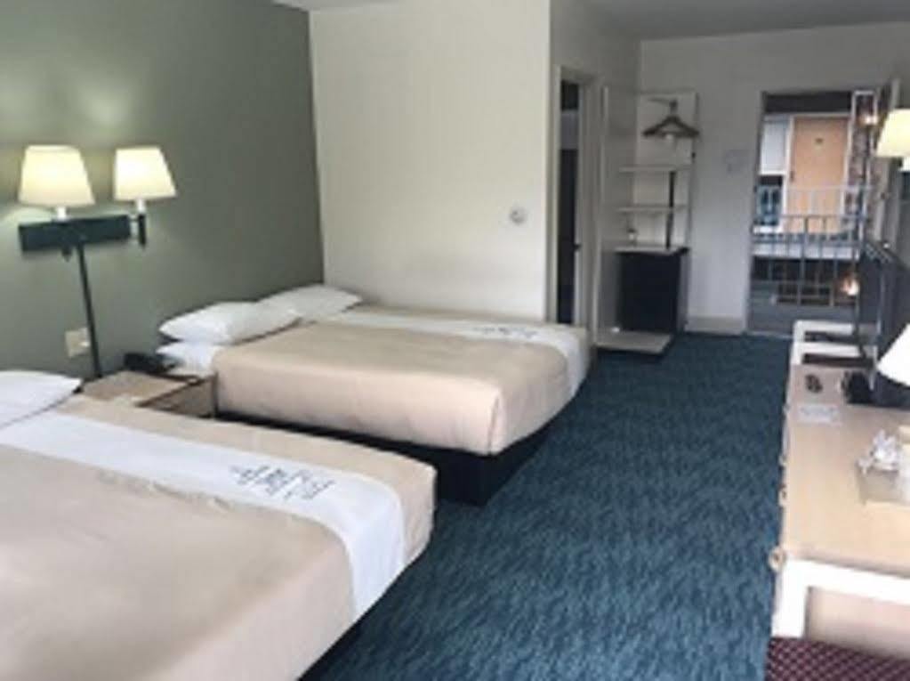 Bluebird Spa City Motor Lodge Saratoga Springs Exteriör bild