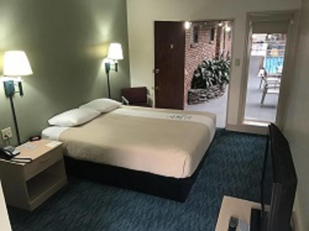 Bluebird Spa City Motor Lodge Saratoga Springs Exteriör bild