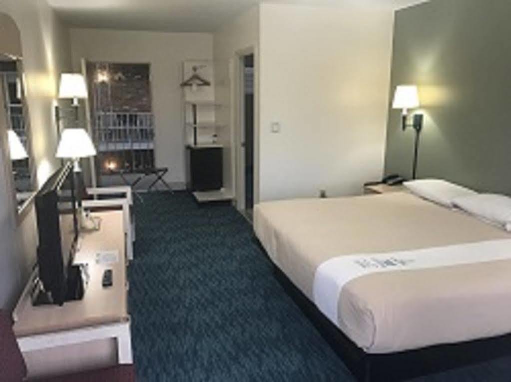 Bluebird Spa City Motor Lodge Saratoga Springs Exteriör bild