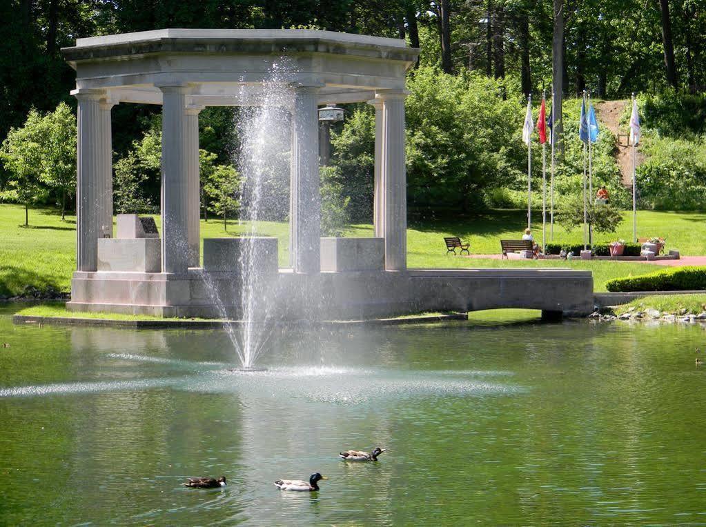 Bluebird Spa City Motor Lodge Saratoga Springs Exteriör bild